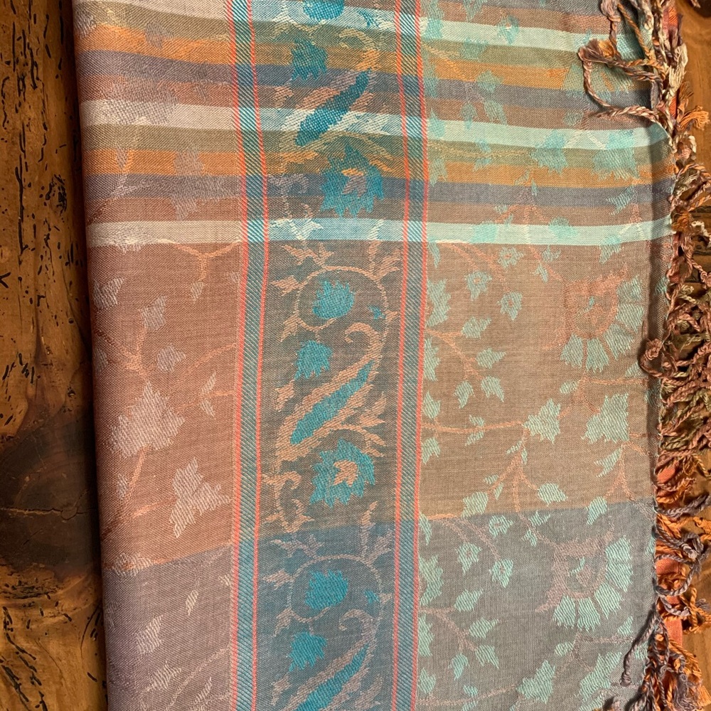 Scarf - Picture 5 of 8